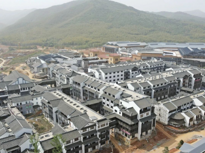 宜興窯湖小鎮(zhèn)二標(biāo)段配電房國(guó)慶前順利完成送電！